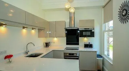 Flat 2 Bluebridge Cliffords Reach Apartamento York