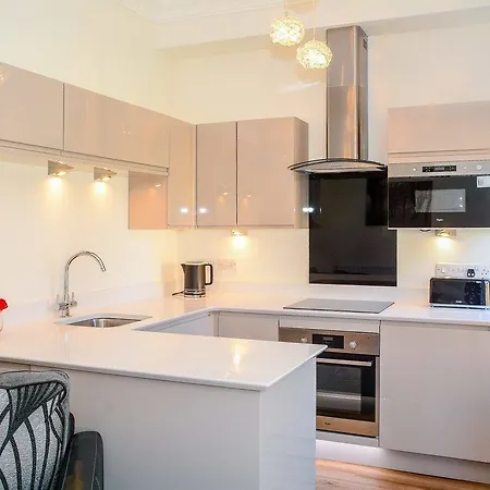Flat 2 Bluebridge Cliffords Reach Apartment